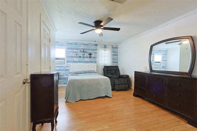 2410 Harris, Baytown, TX 77521