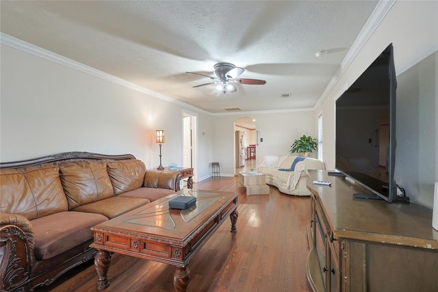 2410 Harris, Baytown, TX 77521