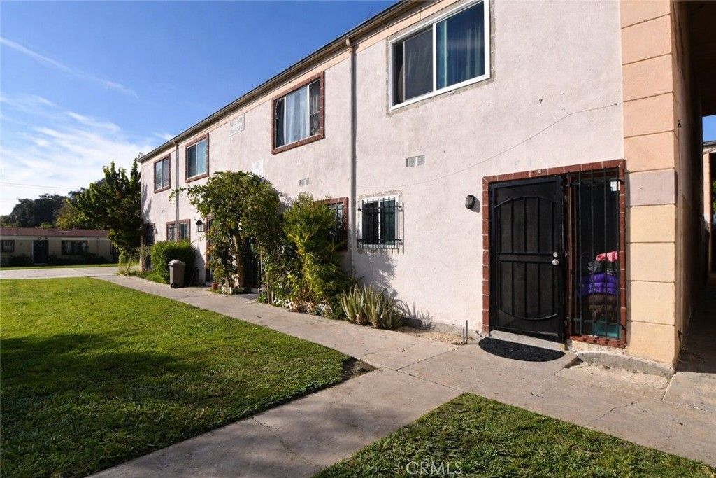 1001 E Grant Street, Santa Ana, CA 92701