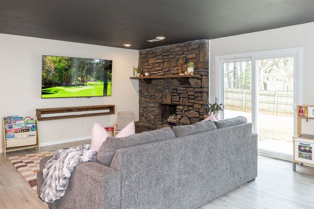 3774 N Whippoorwill Court, Fayetteville, AR 72701