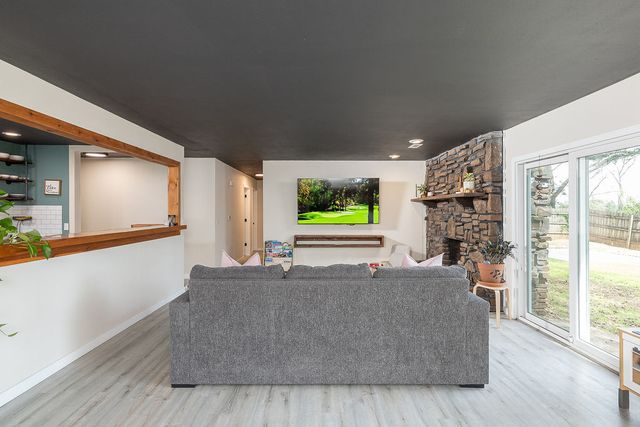 3774 N Whippoorwill Court, Fayetteville, AR 72701