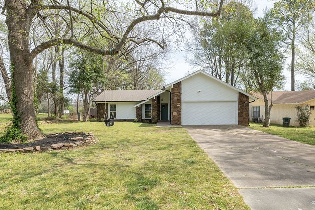3774 N Whippoorwill Court, Fayetteville, AR 72701