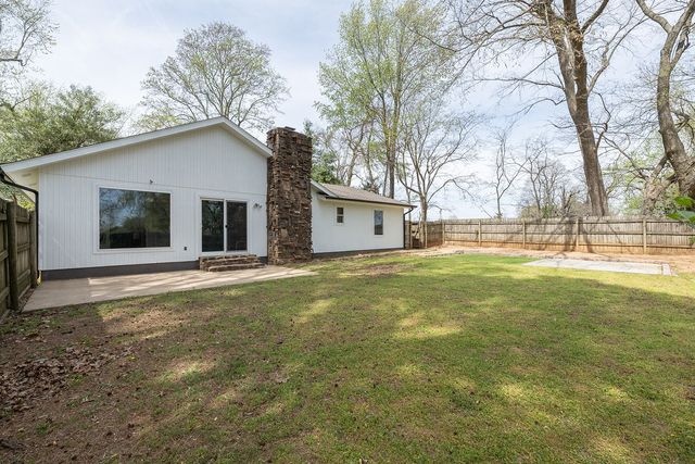 3774 N Whippoorwill Court, Fayetteville, AR 72701