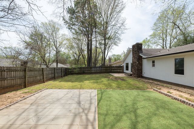 3774 N Whippoorwill Court, Fayetteville, AR 72701