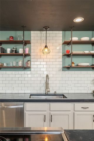 3774 N Whippoorwill Court, Fayetteville, AR 72701