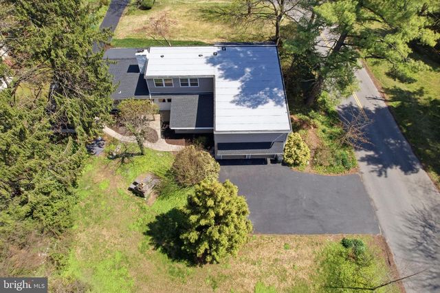 409 S PROVIDENCE RD, Wallingford, PA 19086