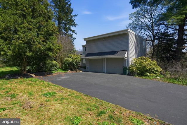 409 S PROVIDENCE RD, Wallingford, PA 19086