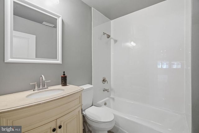 409 S PROVIDENCE RD, Wallingford, PA 19086