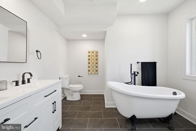 409 S PROVIDENCE RD, Wallingford, PA 19086
