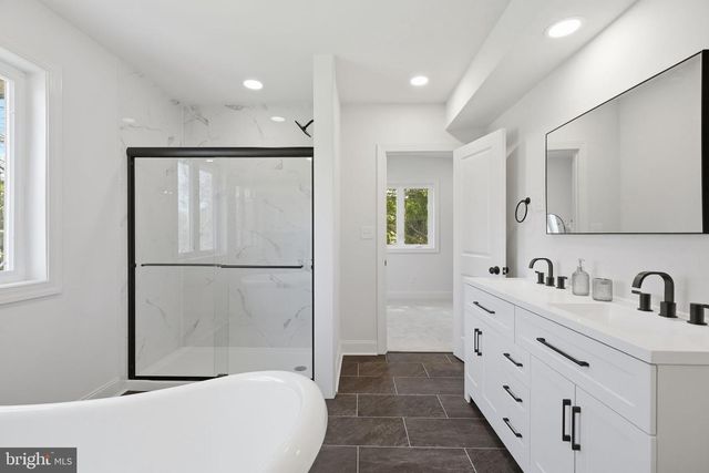 409 S PROVIDENCE RD, Wallingford, PA 19086