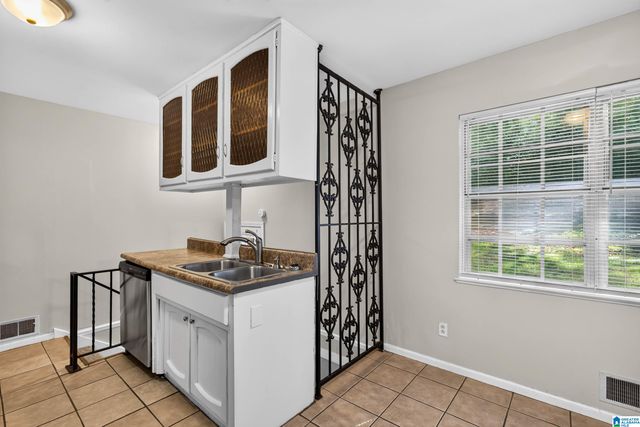 1317 WINOLA LANE, Birmingham, AL 35235
