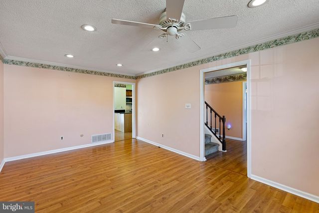34 SARATOGA DR, New Castle, DE 19720