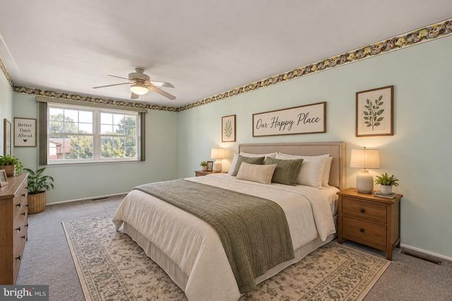 34 SARATOGA DR, New Castle, DE 19720