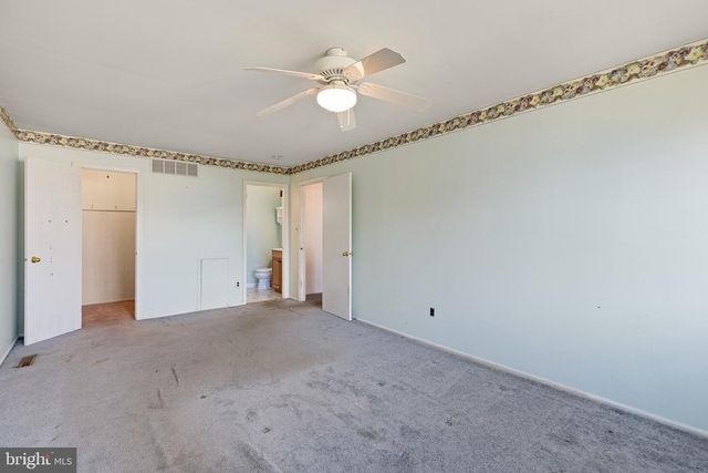34 SARATOGA DR, New Castle, DE 19720