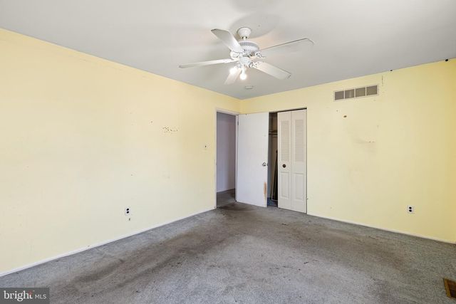 34 SARATOGA DR, New Castle, DE 19720