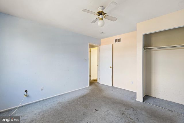 34 SARATOGA DR, New Castle, DE 19720