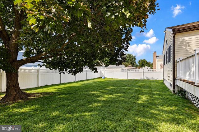 34 SARATOGA DR, New Castle, DE 19720