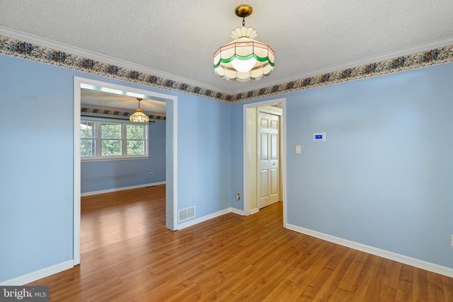 34 SARATOGA DR, New Castle, DE 19720