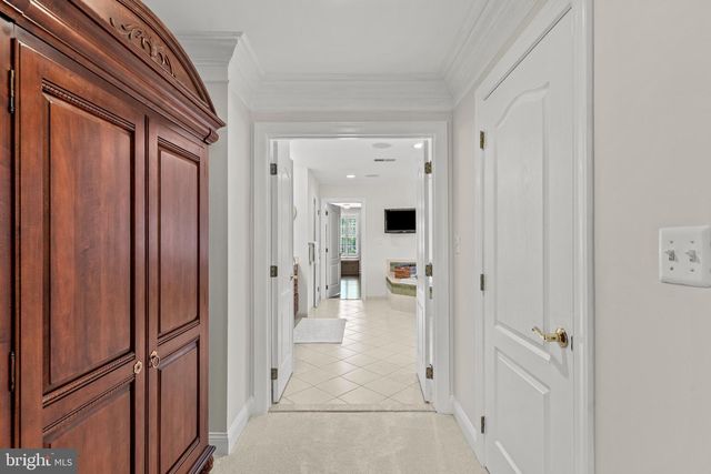 24176 SPRING MEADOW CIR, Aldie, VA 20105