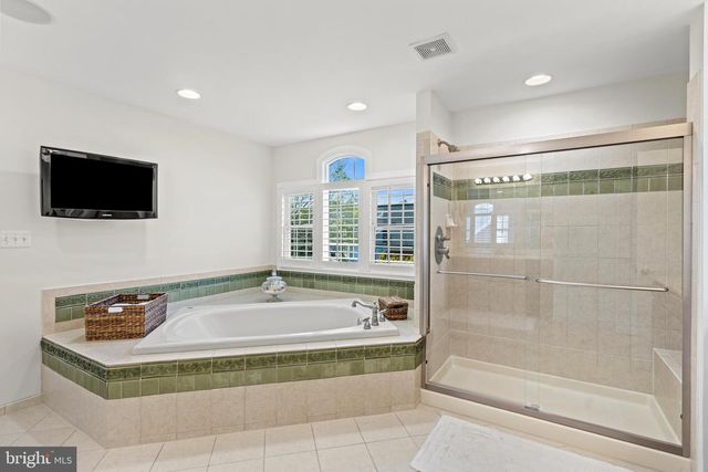 24176 SPRING MEADOW CIR, Aldie, VA 20105
