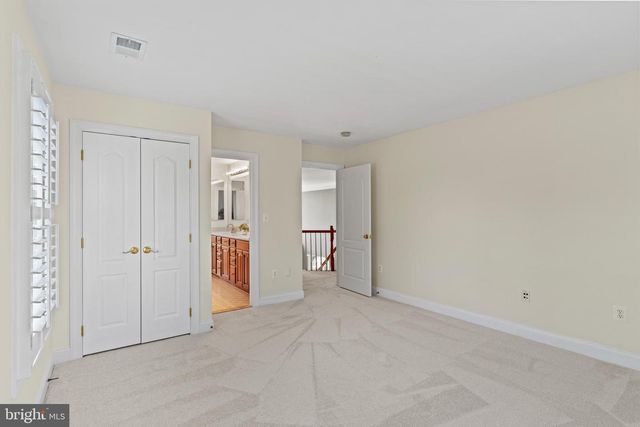24176 SPRING MEADOW CIR, Aldie, VA 20105