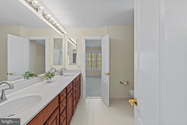 24176 SPRING MEADOW CIR, Aldie, VA 20105