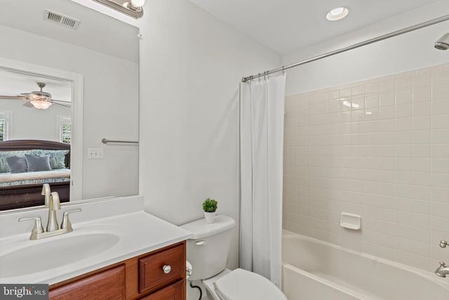 24176 SPRING MEADOW CIR, Aldie, VA 20105