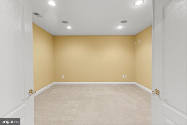 24176 SPRING MEADOW CIR, Aldie, VA 20105