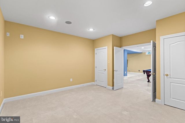 24176 SPRING MEADOW CIR, Aldie, VA 20105