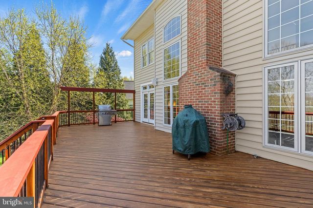 24176 SPRING MEADOW CIR, Aldie, VA 20105