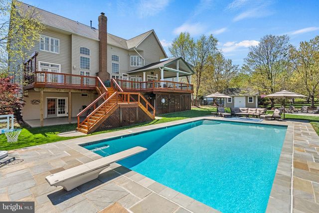 24176 SPRING MEADOW CIR, Aldie, VA 20105