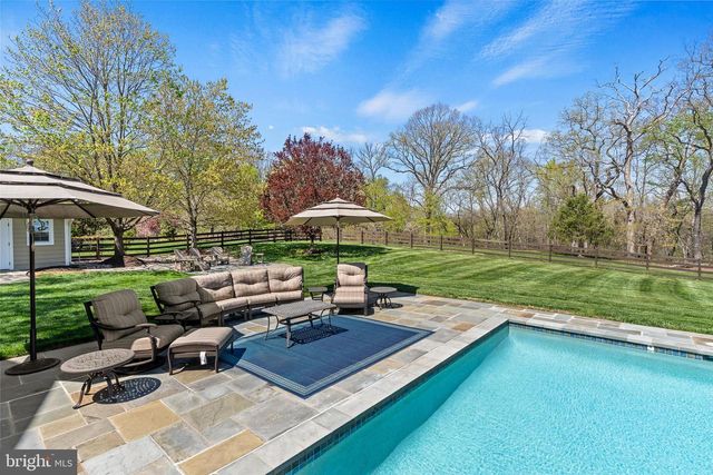 24176 SPRING MEADOW CIR, Aldie, VA 20105