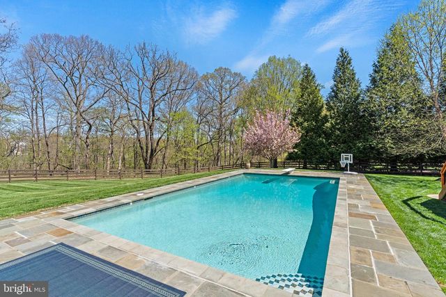 24176 SPRING MEADOW CIR, Aldie, VA 20105