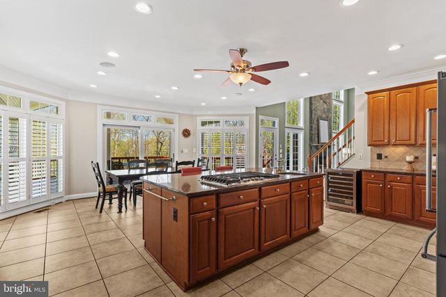 24176 SPRING MEADOW CIR, Aldie, VA 20105