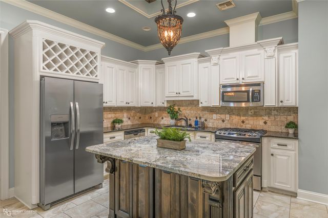 9061 Mitcham Street, Shreveport, LA 71106