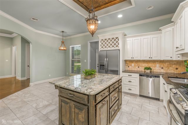 9061 Mitcham Street, Shreveport, LA 71106
