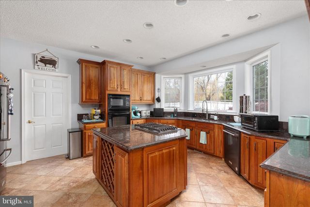 608 KERNSTOWN CT, Winchester, VA 22601