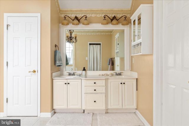 608 KERNSTOWN CT, Winchester, VA 22601