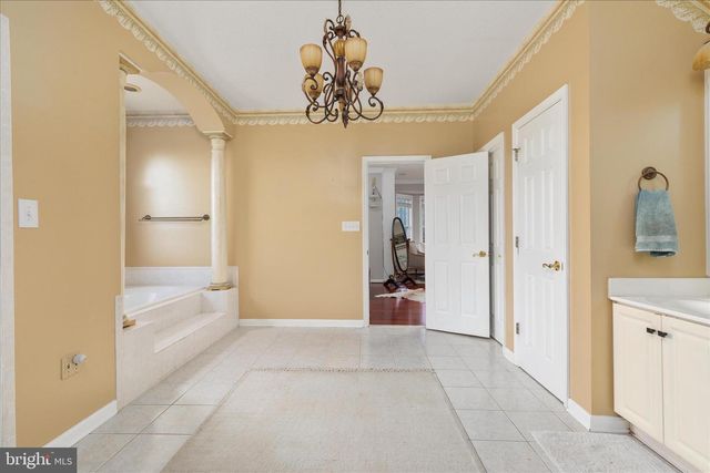 608 KERNSTOWN CT, Winchester, VA 22601