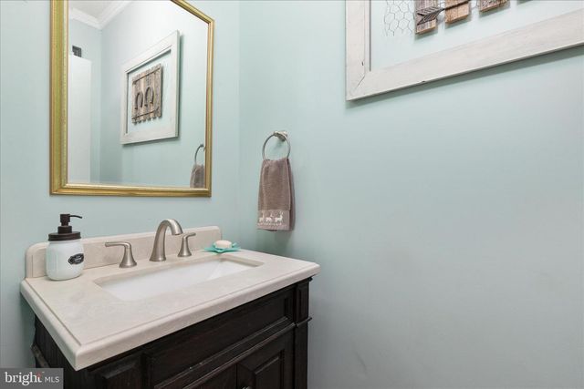 608 KERNSTOWN CT, Winchester, VA 22601