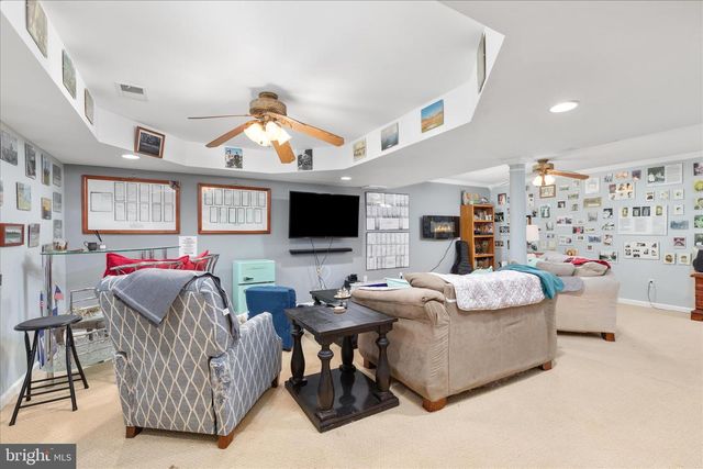 608 KERNSTOWN CT, Winchester, VA 22601