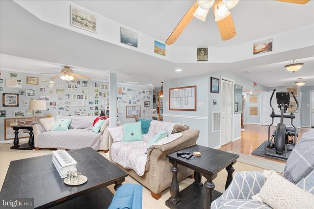 608 KERNSTOWN CT, Winchester, VA 22601