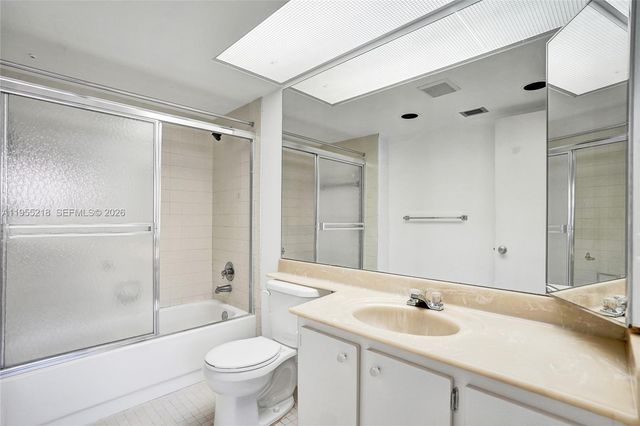 900 SW 128th Avenue 103D, Pembroke Pines, FL 33027