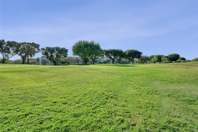 900 SW 128th Avenue 103D, Pembroke Pines, FL 33027