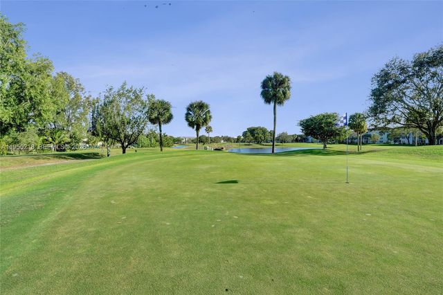 900 SW 128th Avenue 103D, Pembroke Pines, FL 33027