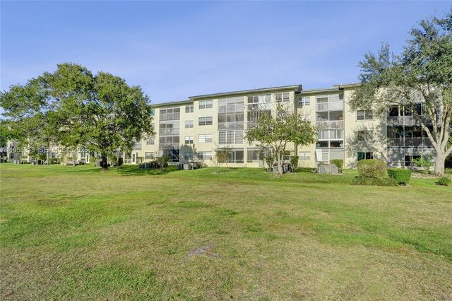 900 SW 128th Avenue 103D, Pembroke Pines, FL 33027
