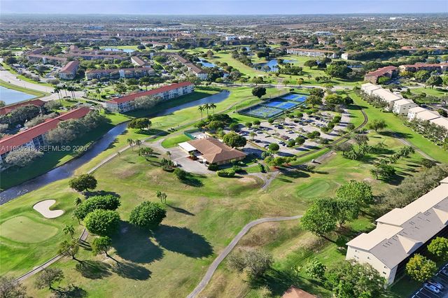 900 SW 128th Avenue 103D, Pembroke Pines, FL 33027