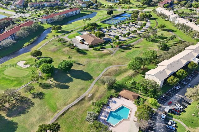 900 SW 128th Avenue 103D, Pembroke Pines, FL 33027