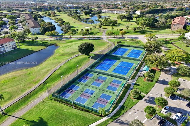 900 SW 128th Avenue 103D, Pembroke Pines, FL 33027