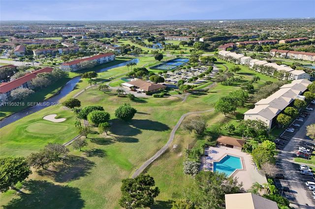 900 SW 128th Avenue 103D, Pembroke Pines, FL 33027